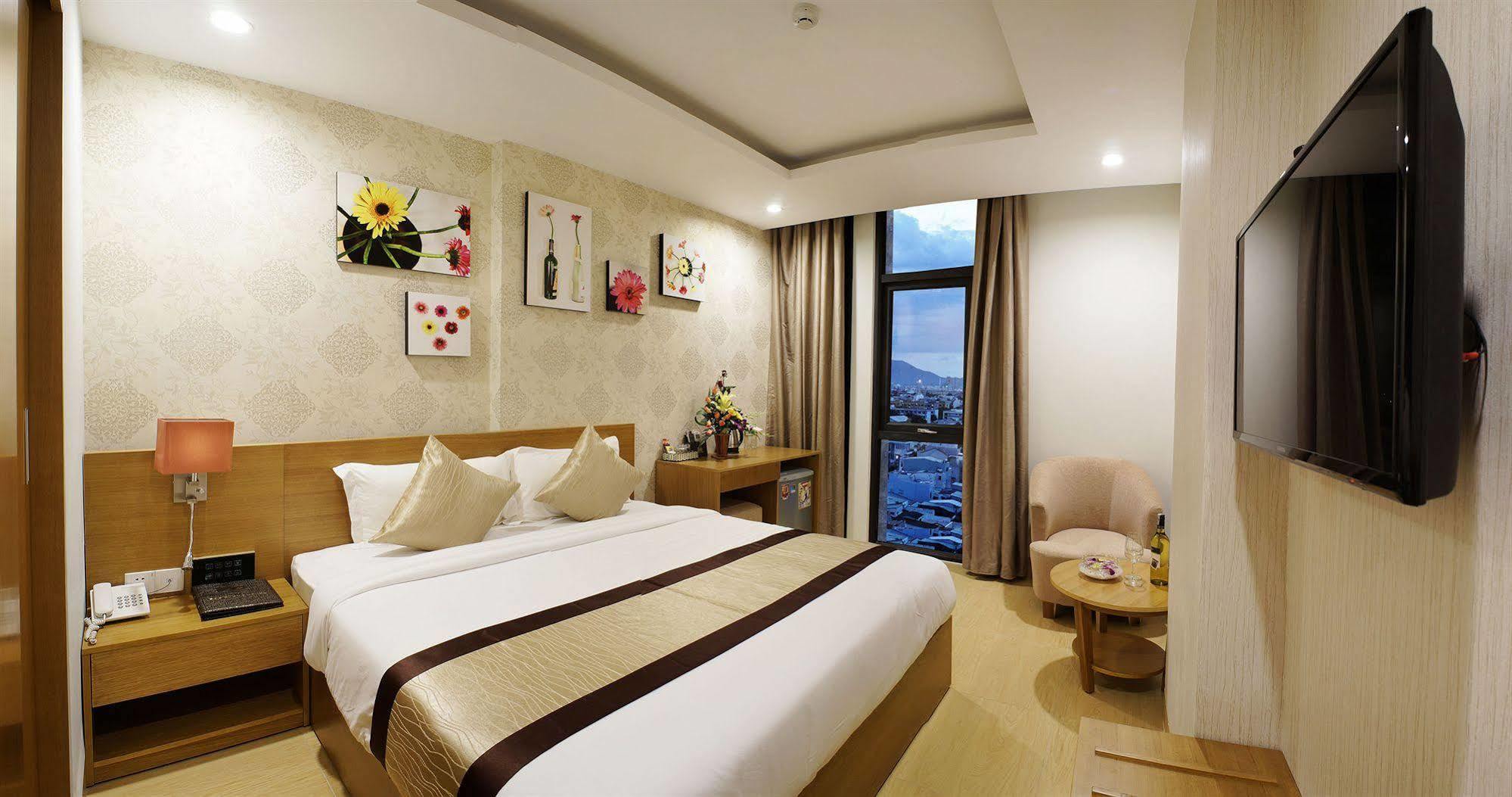 Bac Cuong Hotel Дананг Екстер'єр фото
