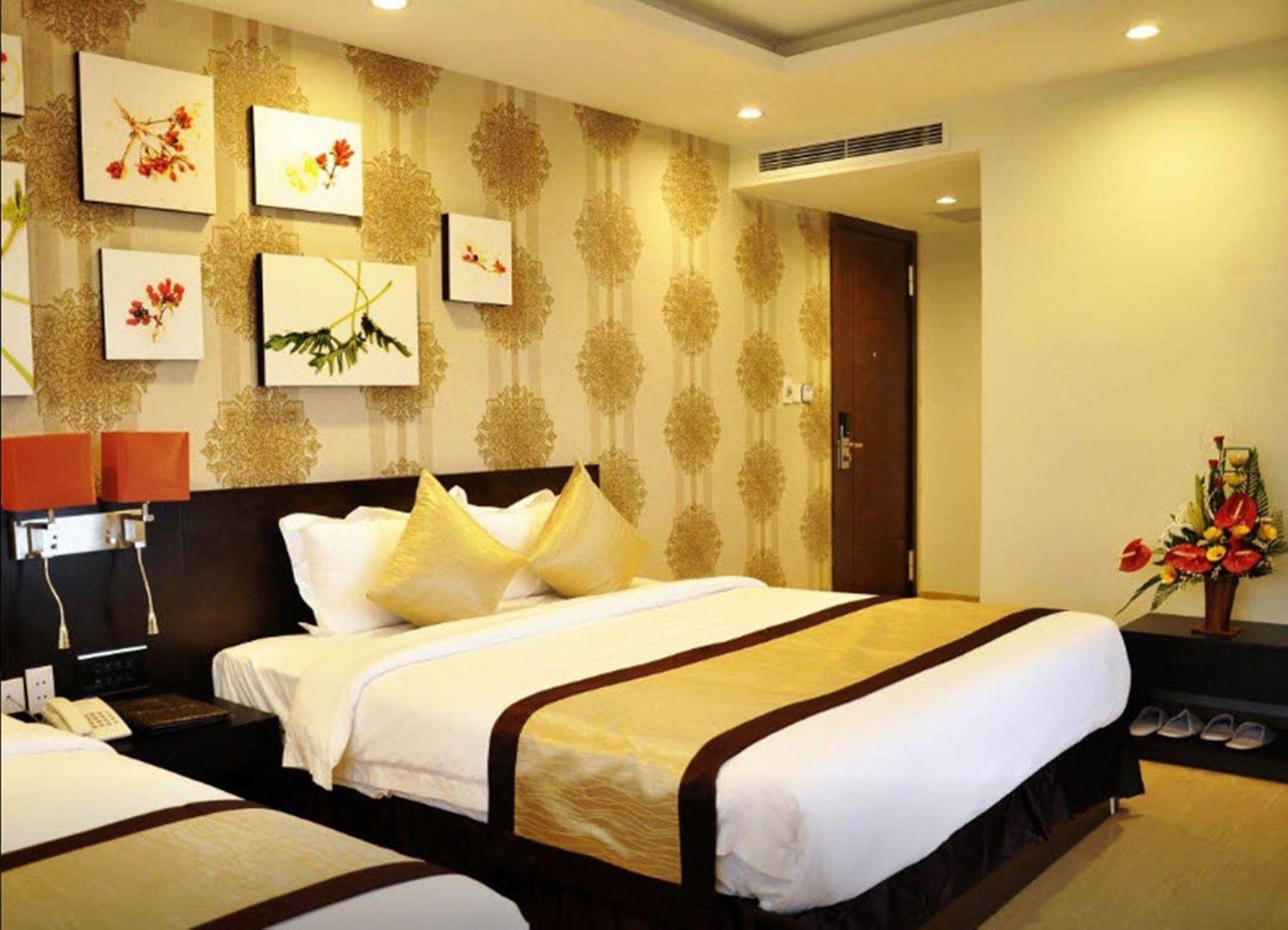 Bac Cuong Hotel Дананг Екстер'єр фото